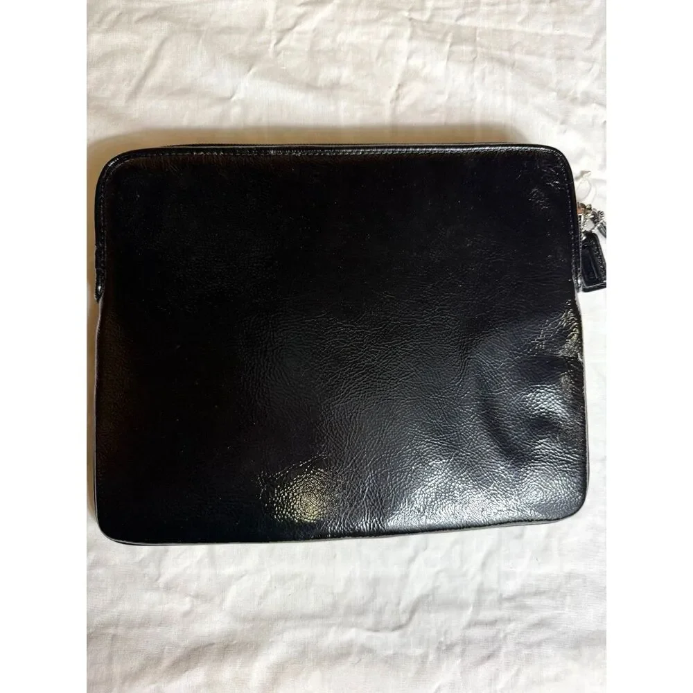 Sleek Coach Black Leather Laptop/Tablet Case – Timeless Professional Style